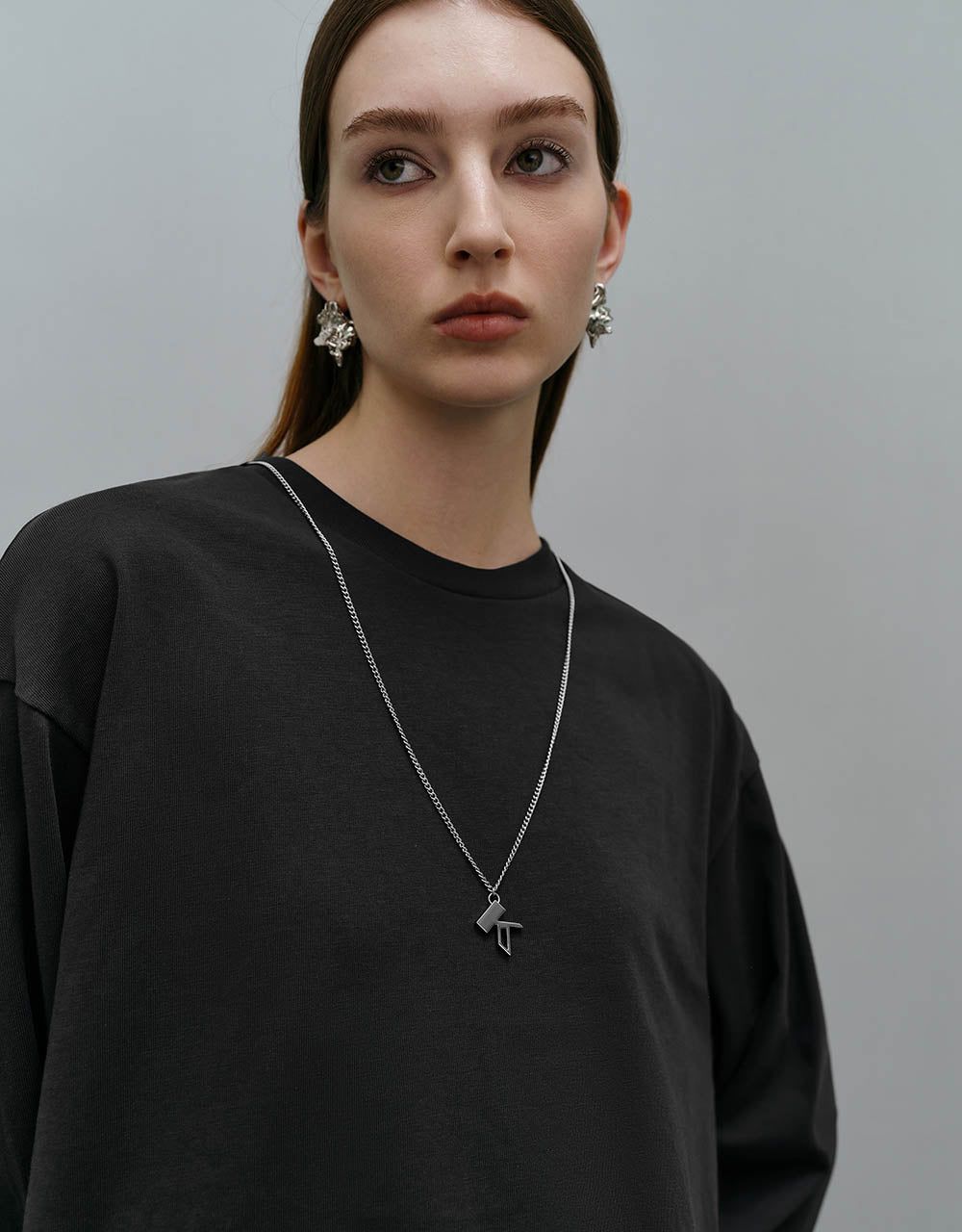 Crew Neck Loose T-Shirt With Necklace sold by Urban Revivo product image thumbnail 5