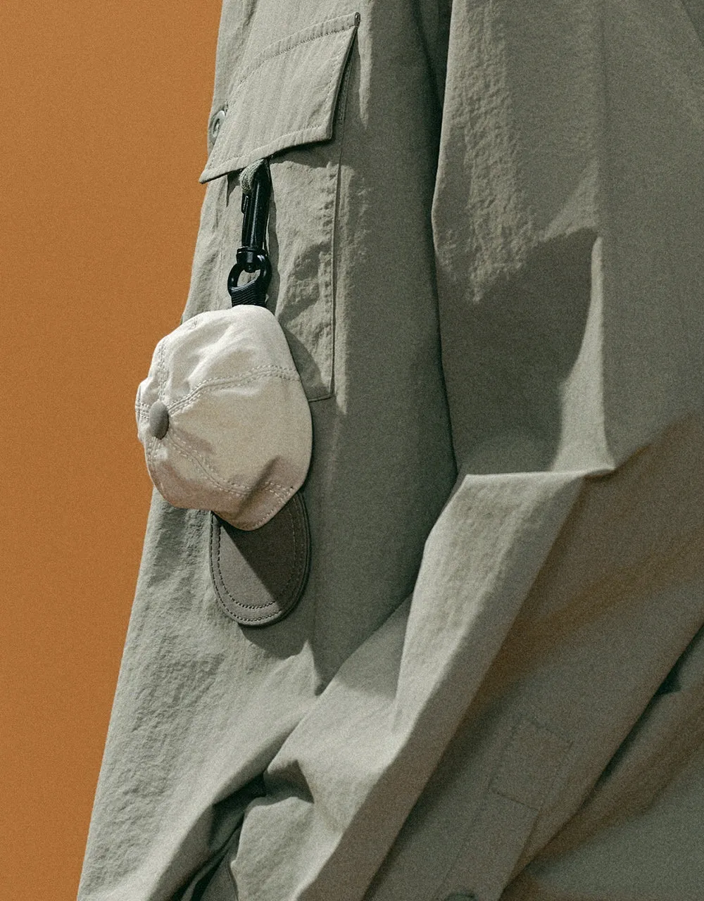 Drop Shoulder Sleeve Loose Shirt sold by Urban Revivo product image thumbnail 4