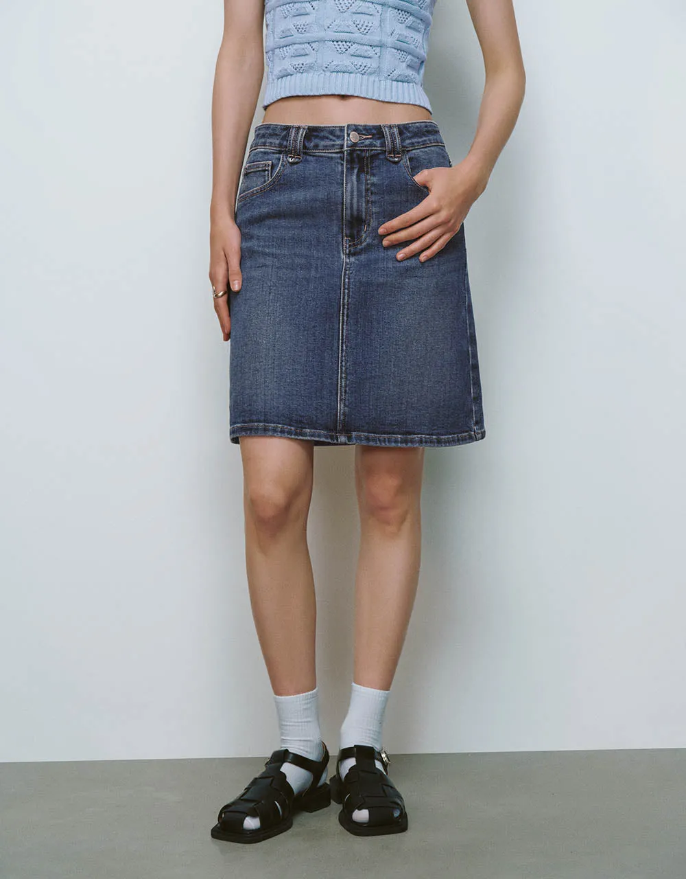 Mini A-Line Denim Skirt sold by Urban Revivo product image thumbnail 2