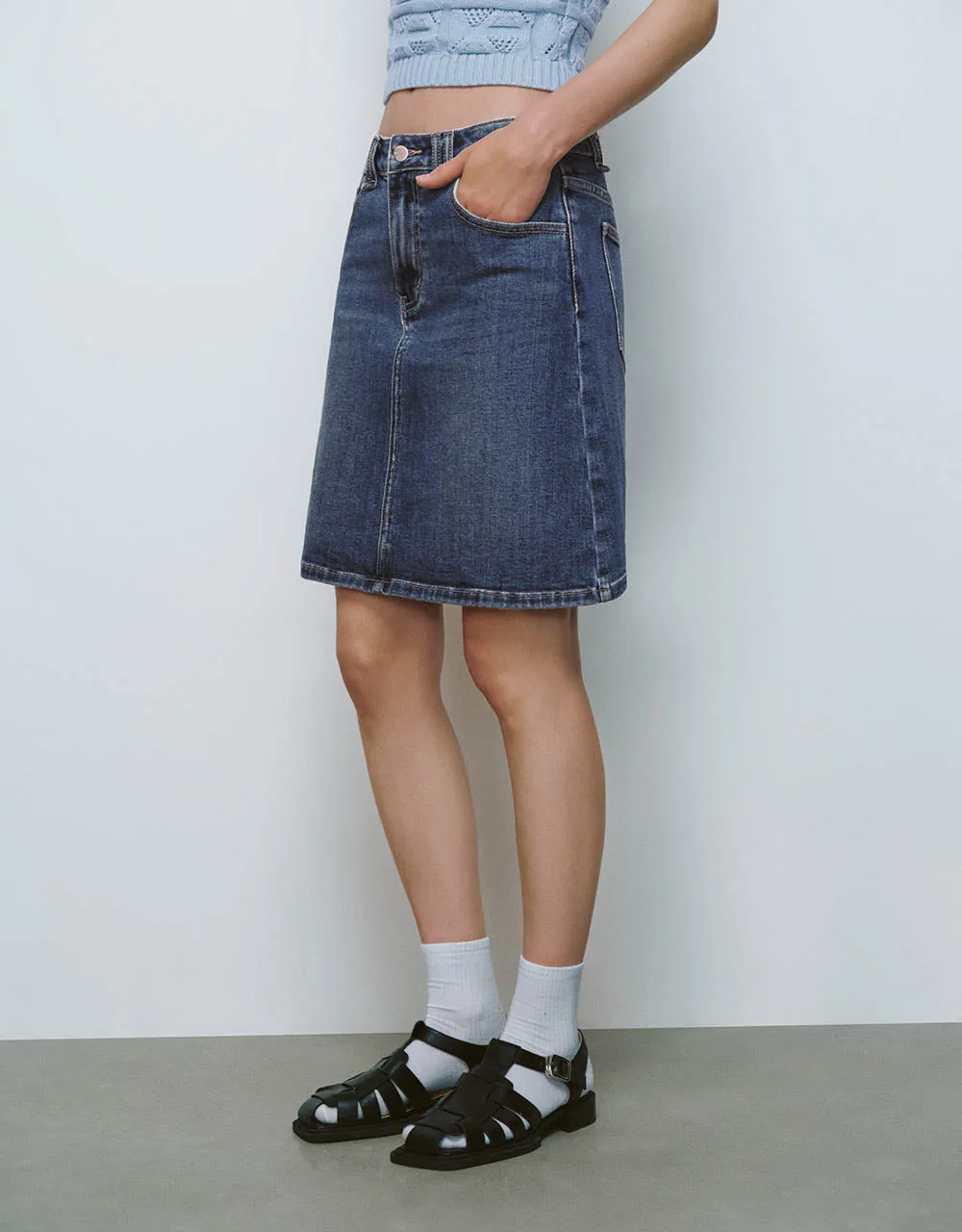 Mini A-Line Denim Skirt sold by Urban Revivo product image thumbnail 4