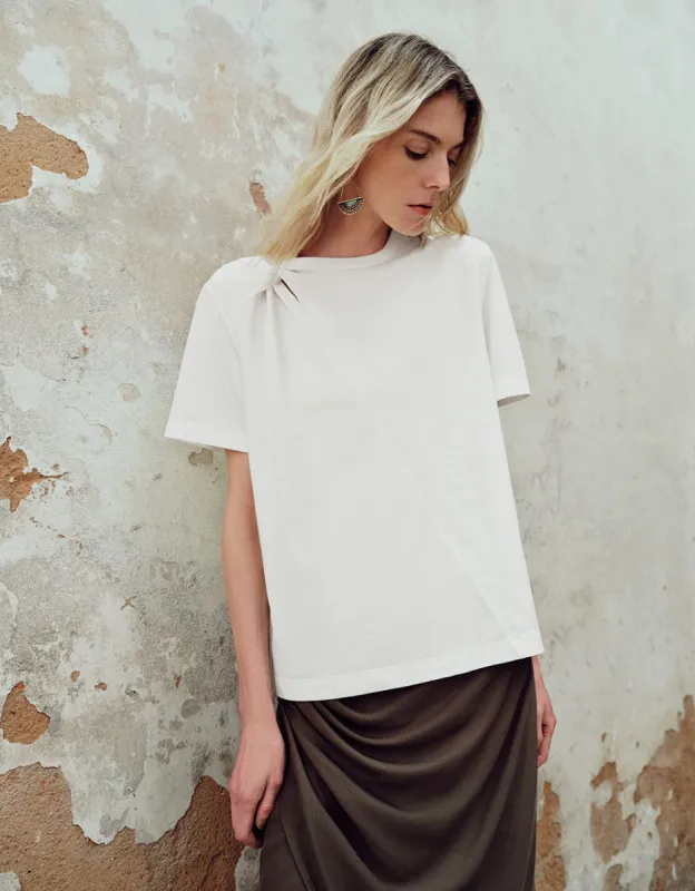 Crew Neck Loose Straight T-Shirt sold by Urban Revivo