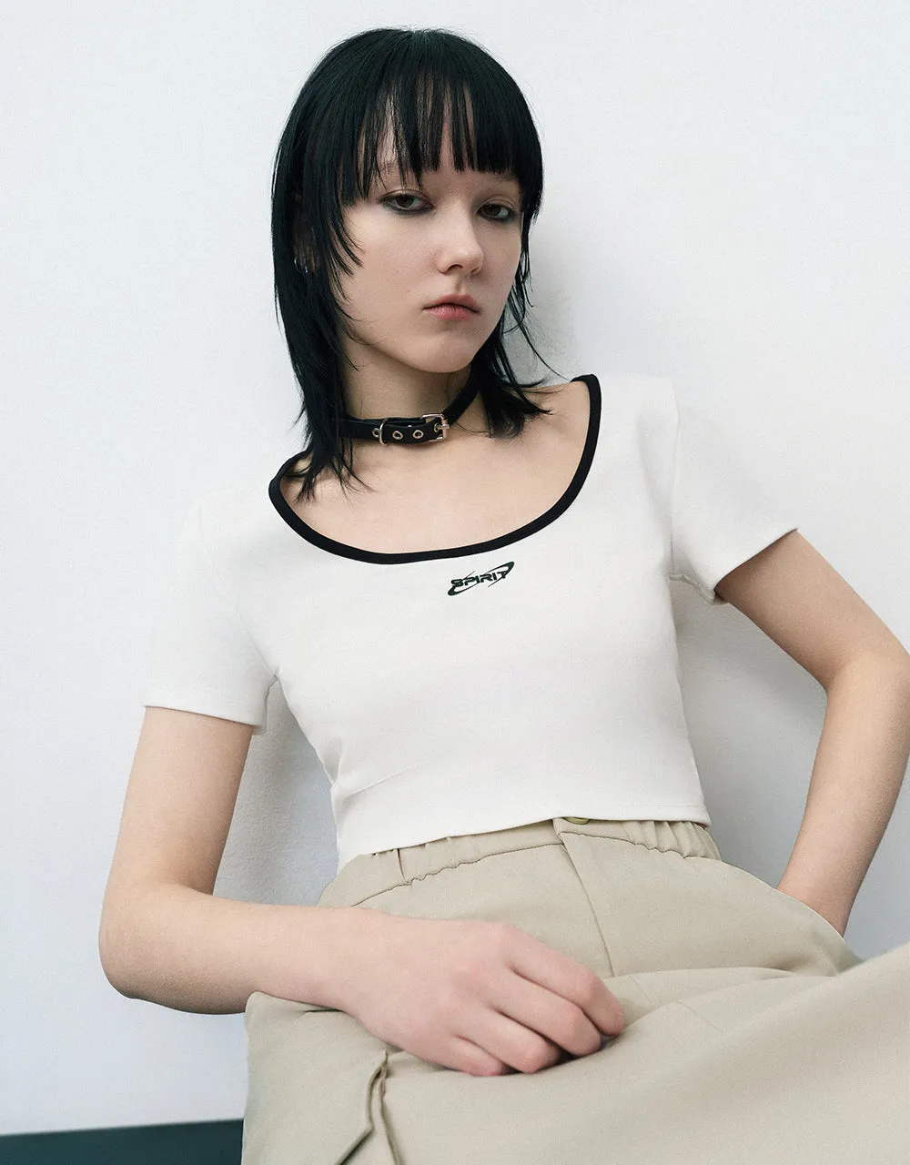 U Neck Knitted T-Shirt sold by Urban Revivo product image thumbnail 3