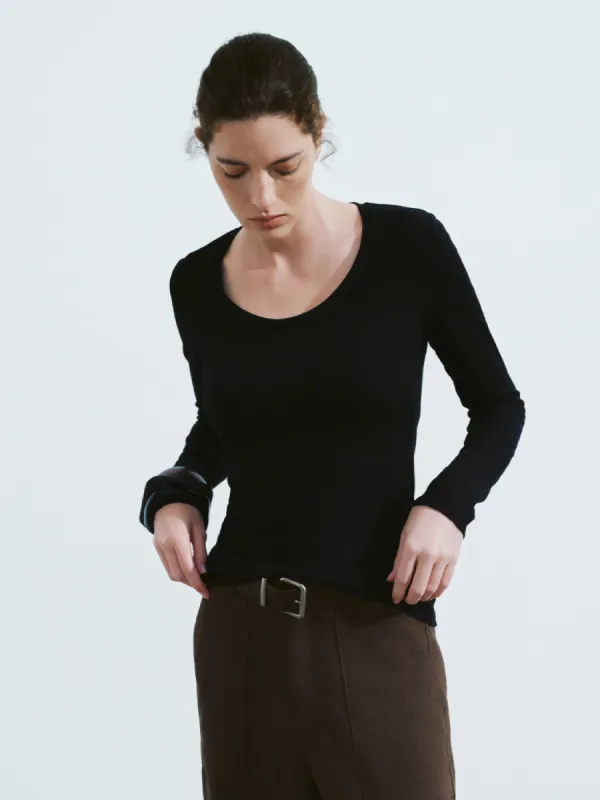 U Neck Skinny T-Shirt sold by Urban Revivo