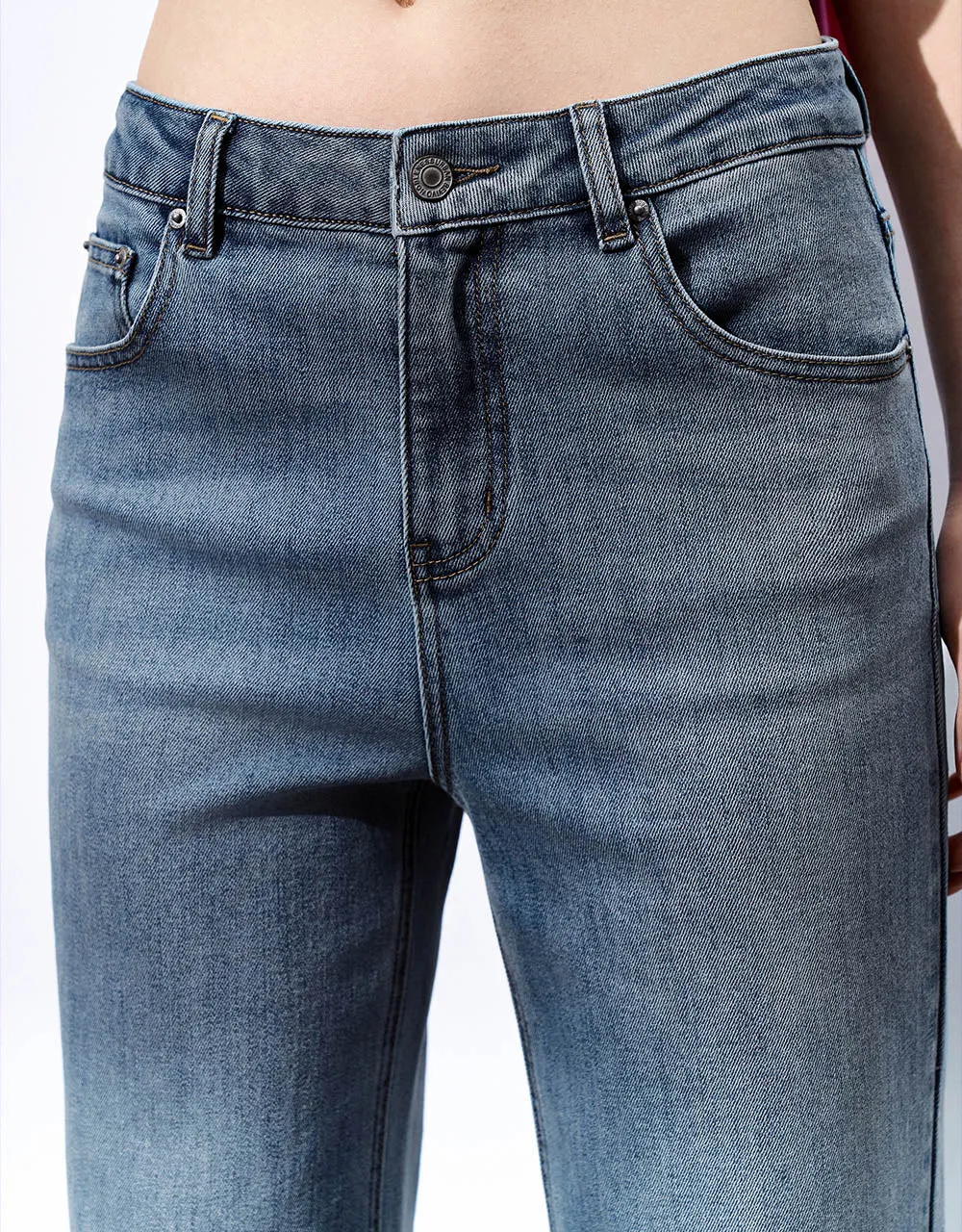 Split Hem Straight Jeans sold by Urban Revivo product image thumbnail 5