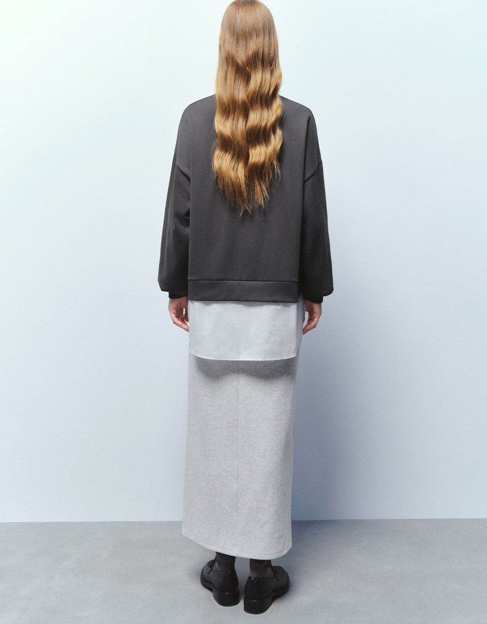 Crew Neck Loose Sweatshirt sold by Urban Revivo product image thumbnail 4