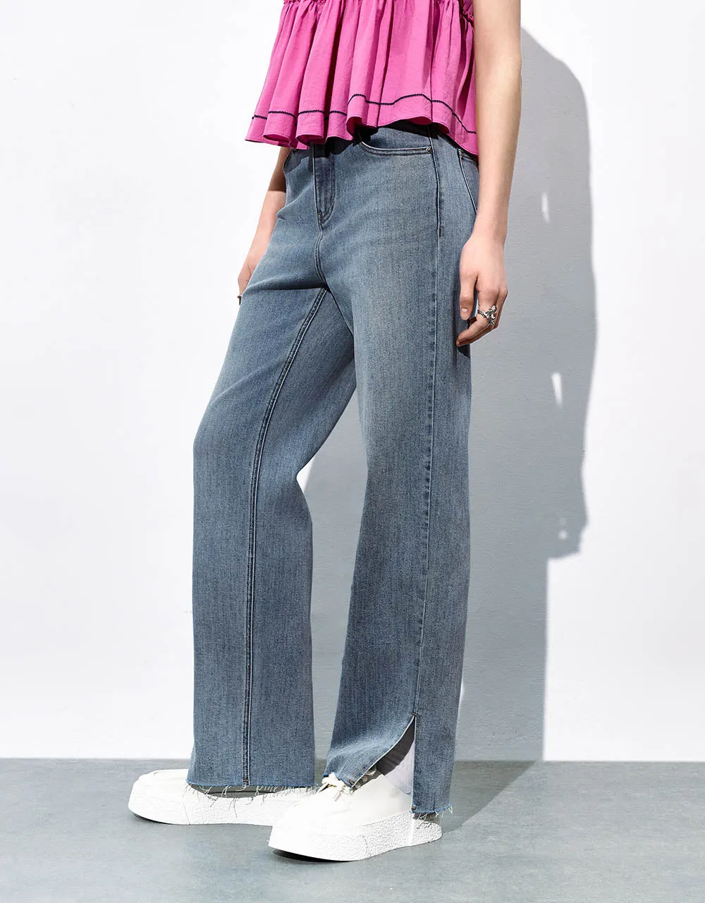 Split Hem Straight Jeans sold by Urban Revivo product image thumbnail 4