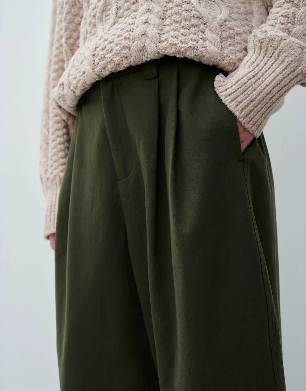 Cropped Barrel Pants sold by Urban Revivo product image thumbnail 5