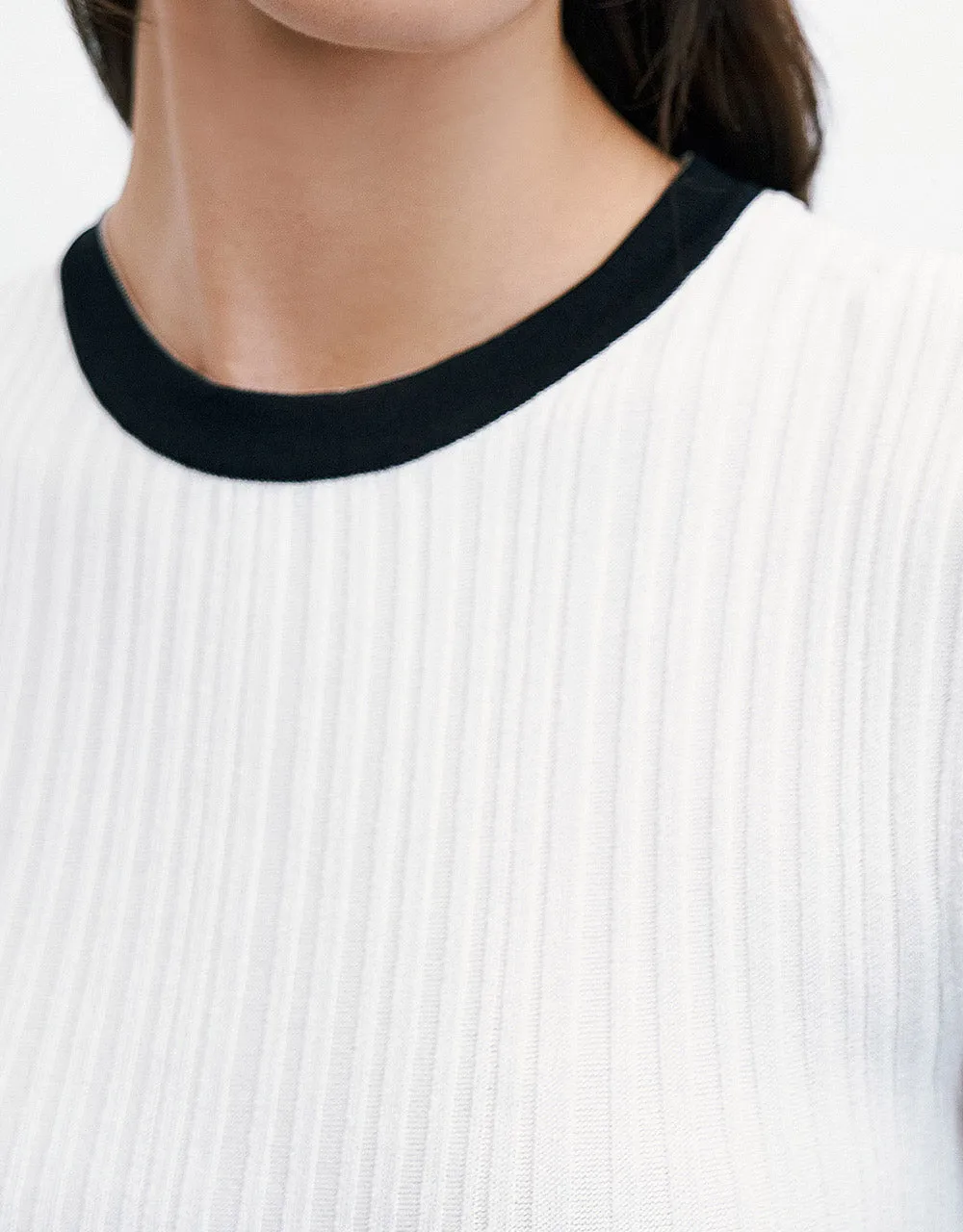 Ribbed Knit Fitted Tee sold by Urban Revivo product image thumbnail 3