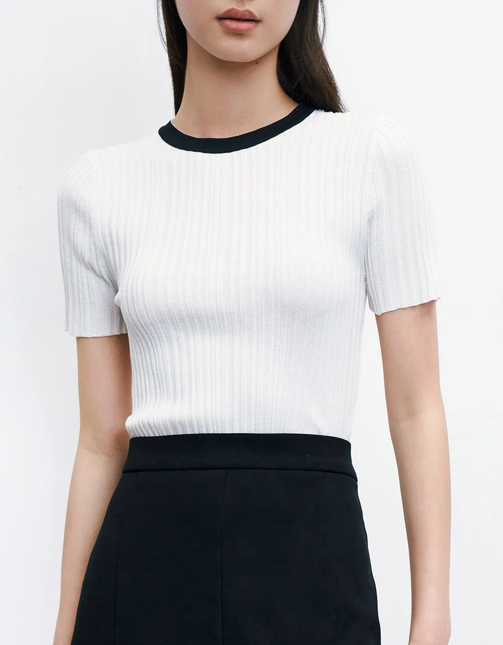 Ribbed Knit Fitted Tee sold by Urban Revivo product image thumbnail 2