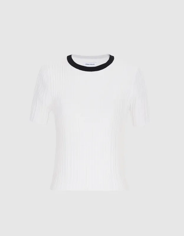 Ribbed Knit Fitted Tee sold by Urban Revivo