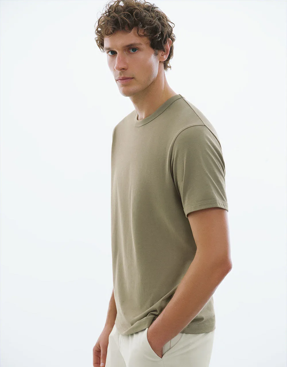 Crew Neck Straight T-Shirt sold by Urban Revivo product image thumbnail 3