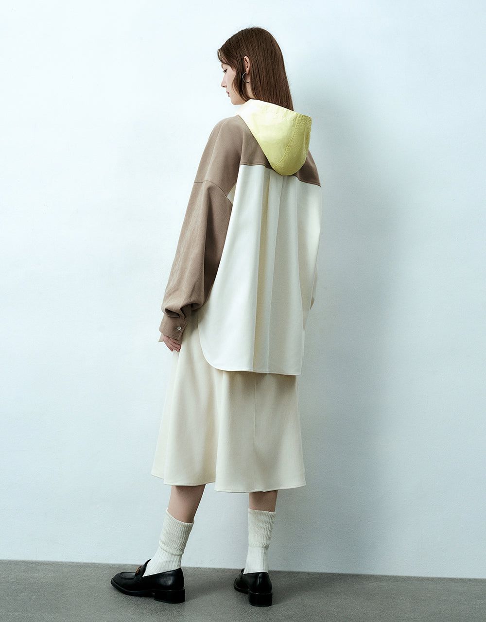 Button Up Two Toned Shirt sold by Urban Revivo product image thumbnail 4