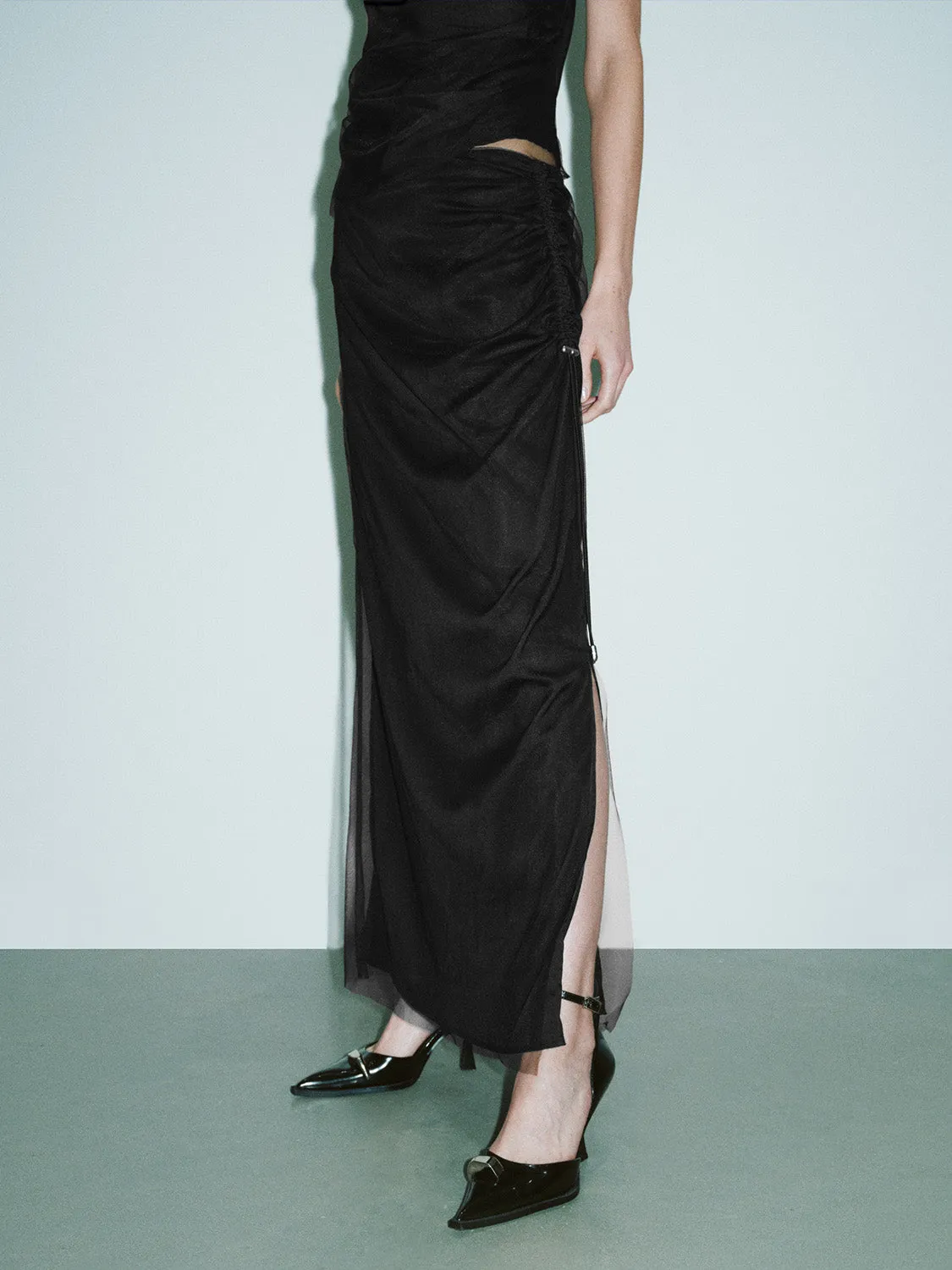 Ruched Straight Skirt sold by Urban Revivo product image thumbnail 3