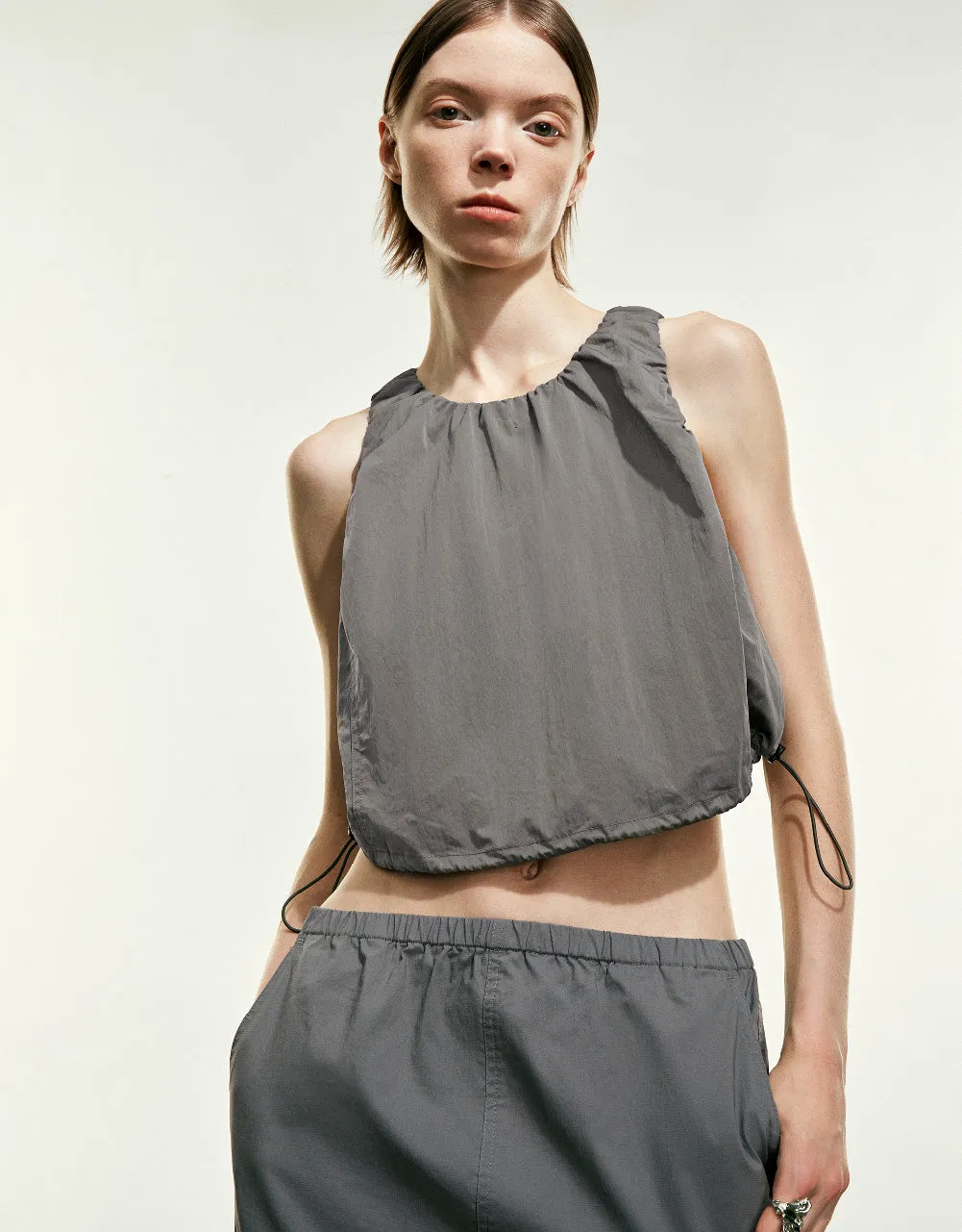 Sleeveless Crew Neck Overhead Shirt sold by Urban Revivo product image thumbnail 3