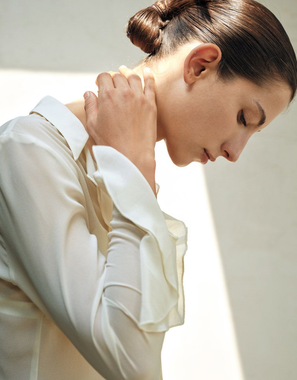 Ruffle V-Neck Overhead Shirt sold by Urban Revivo product image thumbnail 5