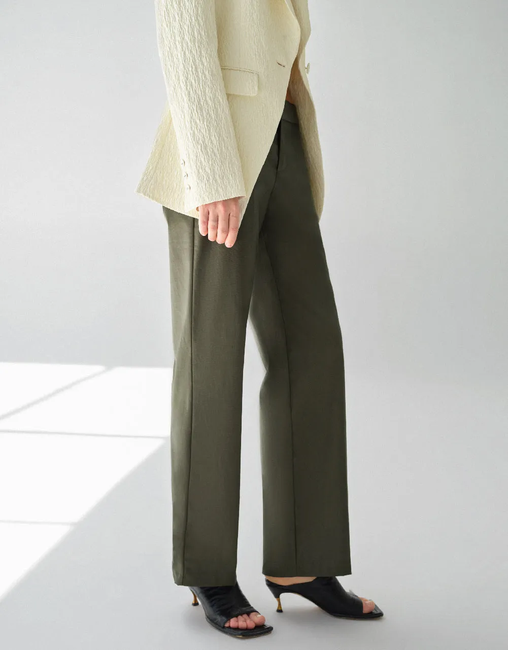 Woven Straight Pants sold by Urban Revivo product image thumbnail 4