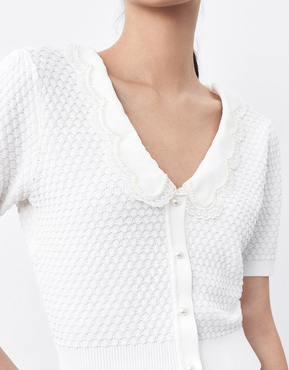 Scallop Trim Contrast Collar Short Sleeve Cardigan sold by Urban Revivo product image thumbnail 3