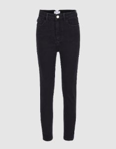 Skinny Jeans sold by Urban Revivo