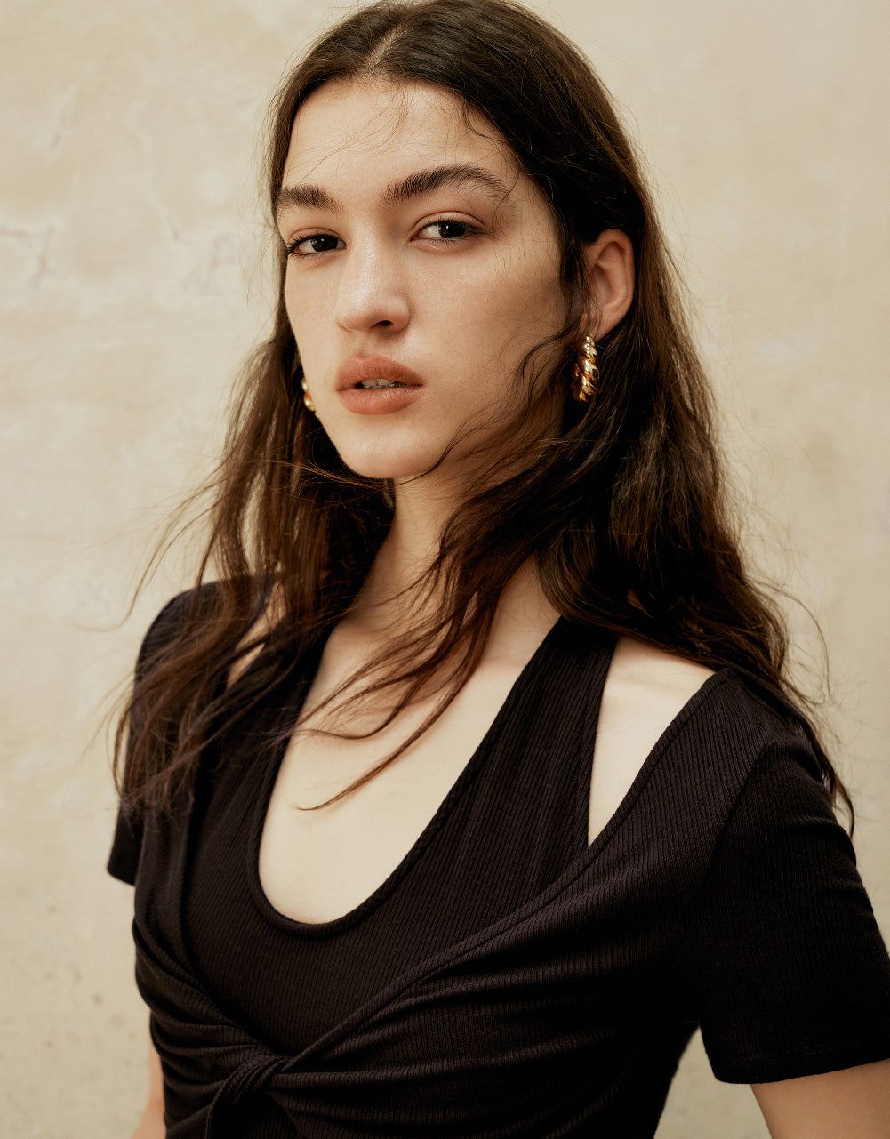 Twist Front Skinny T-Shirt sold by Urban Revivo product image thumbnail 5