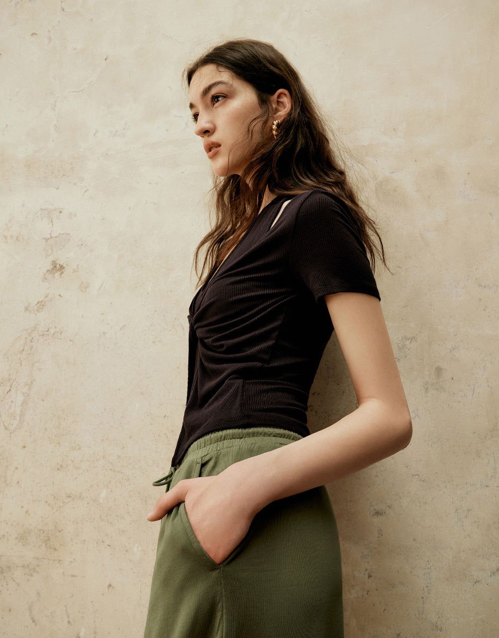 Twist Front Skinny T-Shirt sold by Urban Revivo product image thumbnail 3