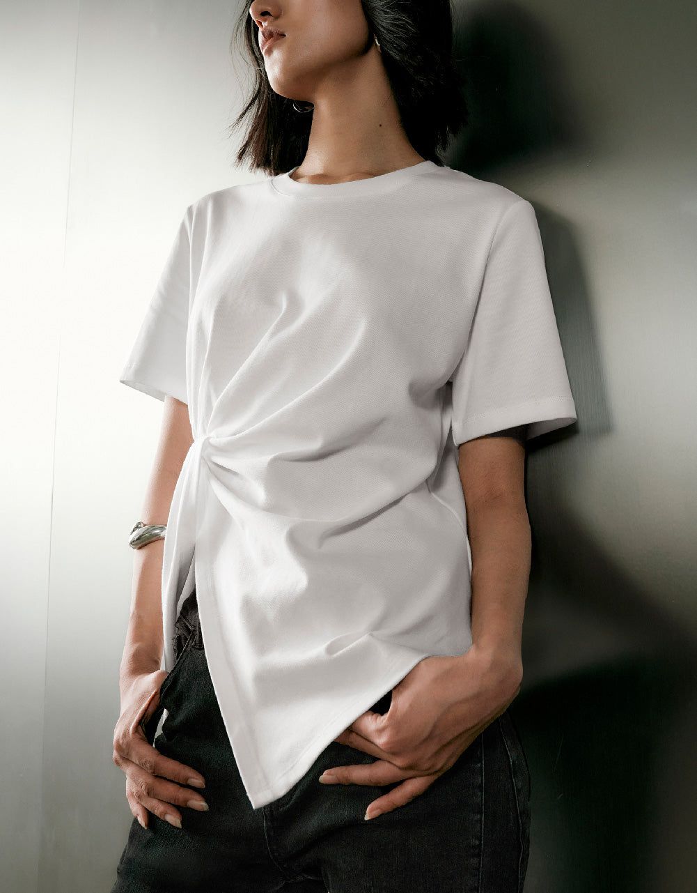 Twist Side Crew Neck T-Shirt sold by Urban Revivo product image thumbnail 3