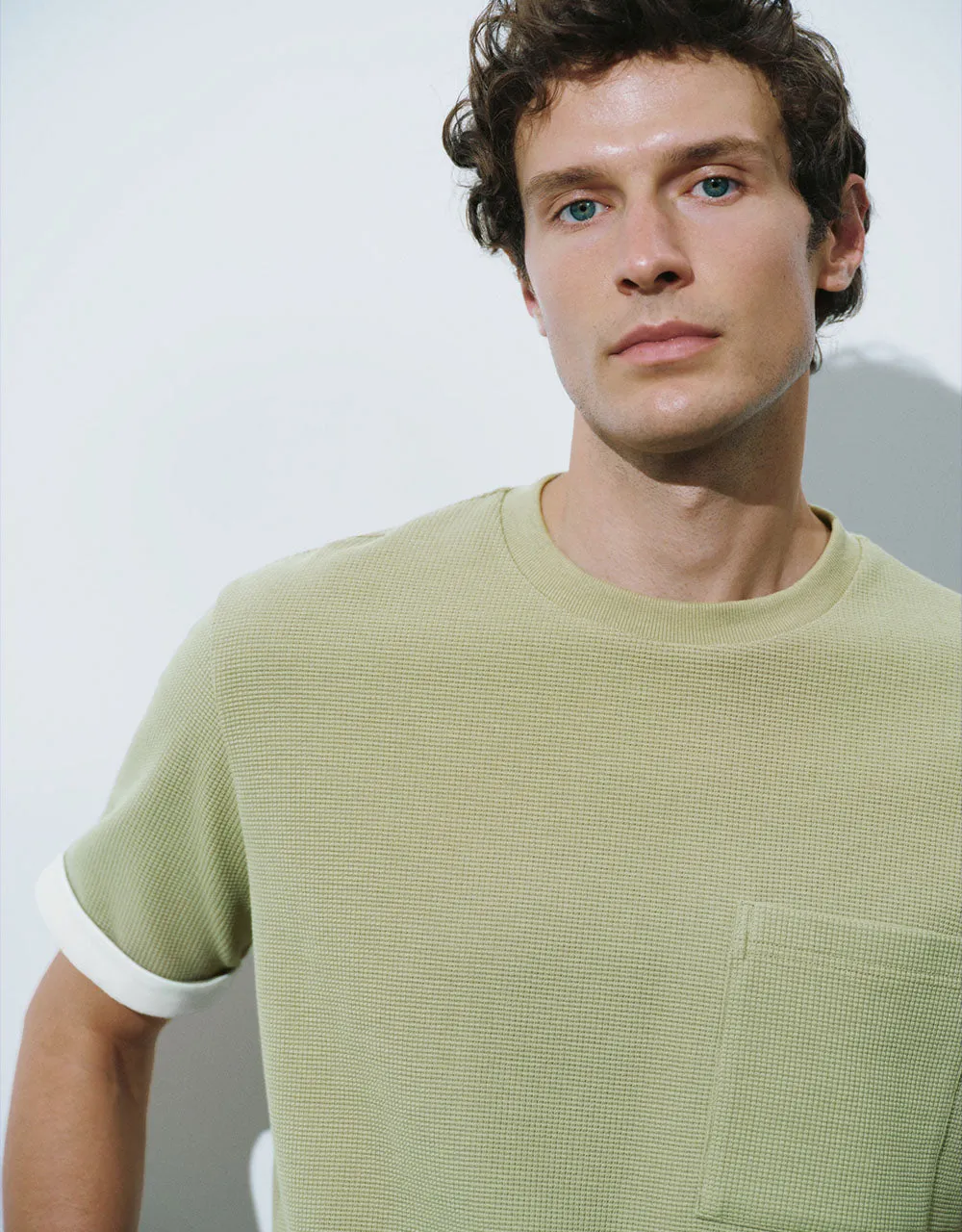 Crew Neck Straight T-Shirt sold by Urban Revivo product image thumbnail 4