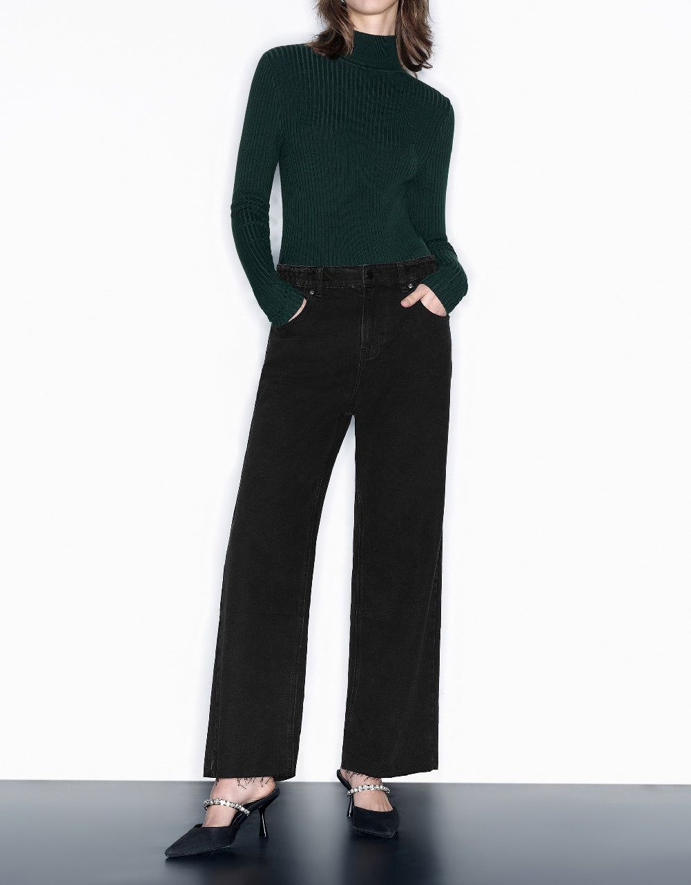 Raw Hem Jeans sold by Urban Revivo product image thumbnail 4