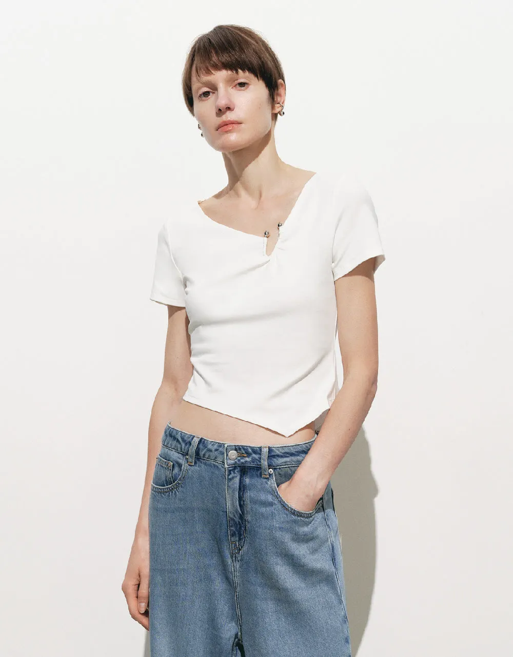 Asymmetric Crew Neck Skinny T-Shirt sold by Urban Revivo