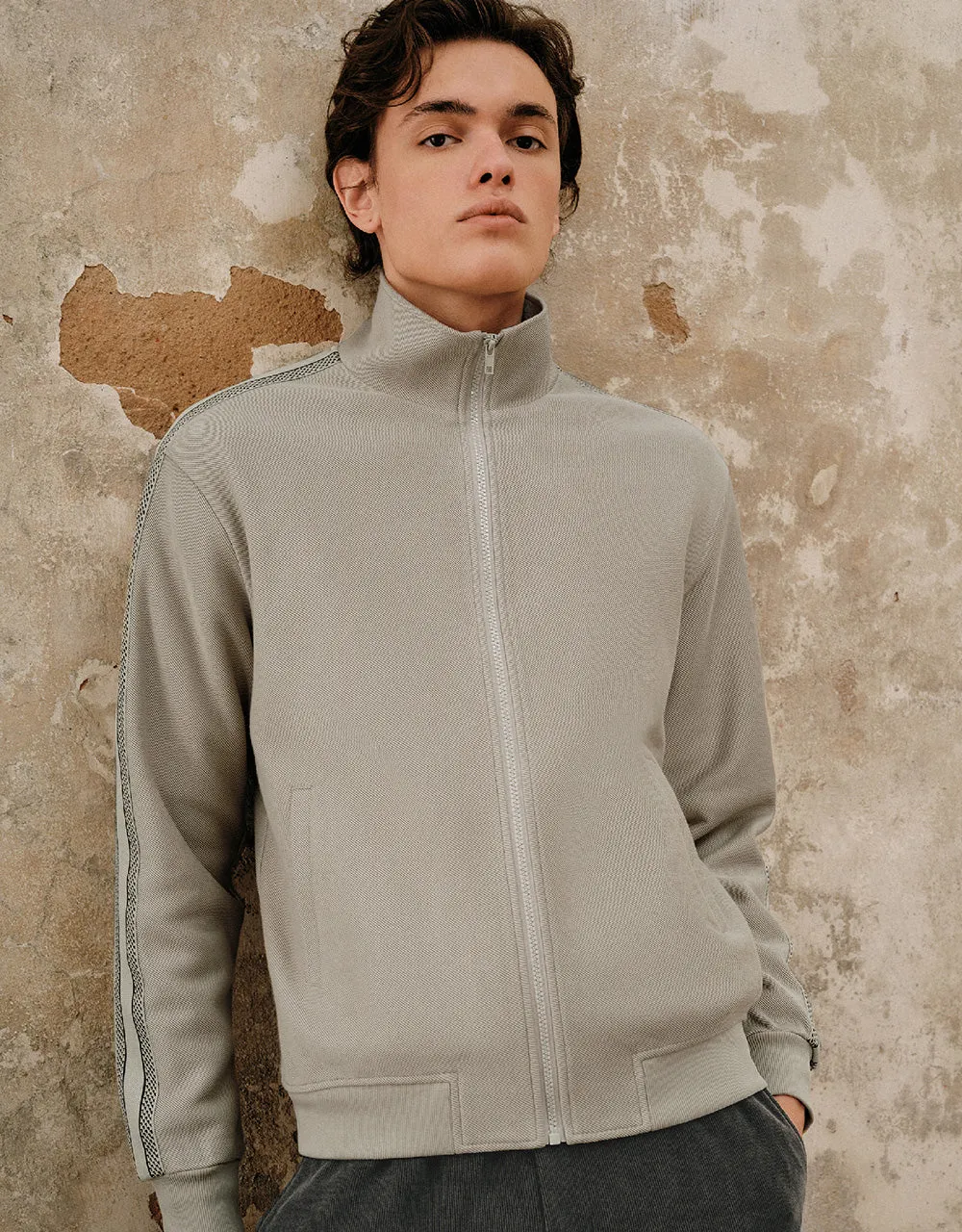 Zipper Front Two-Toned Jacket sold by Urban Revivo product image thumbnail 3