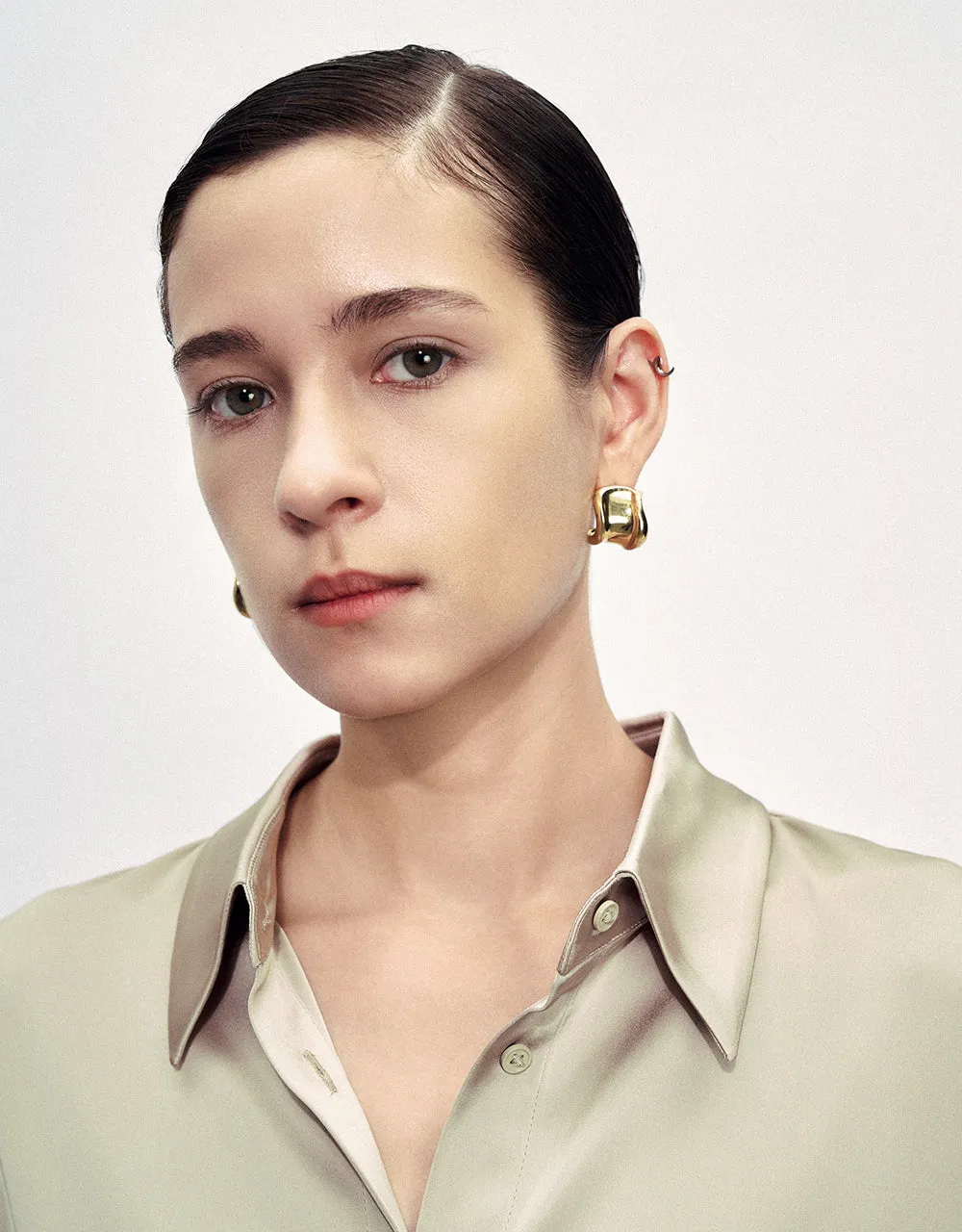 Button Up Loose Shirt sold by Urban Revivo product image thumbnail 4