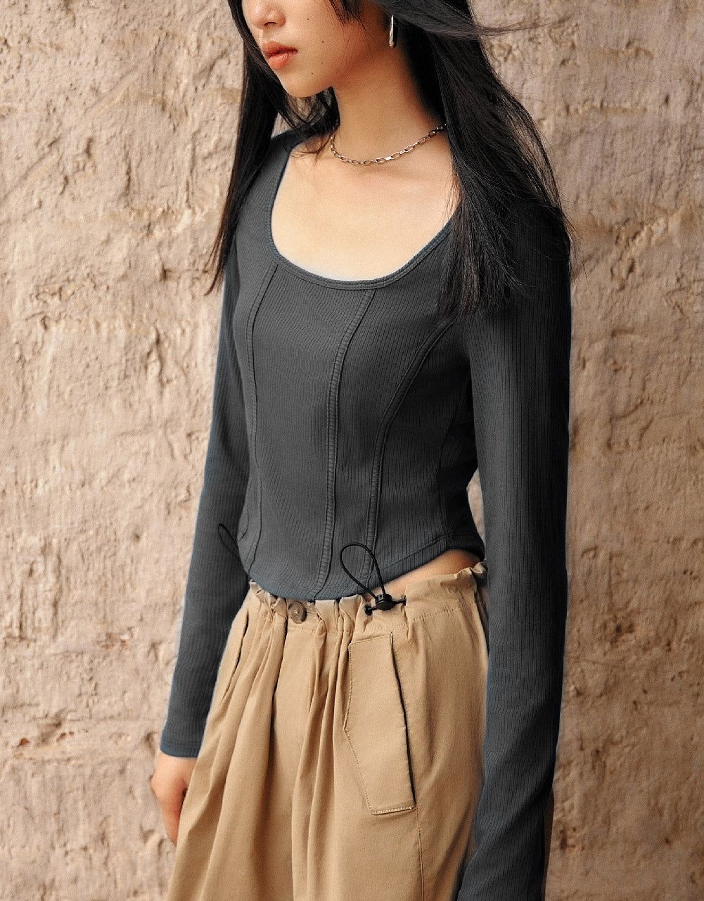 Square-Cut Collar Skinny T-Shirt sold by Urban Revivo product image thumbnail 3