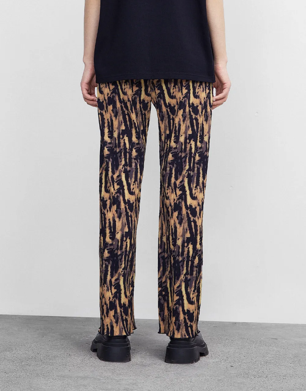 Allover Print Straight Pants sold by Urban Revivo product image thumbnail 4