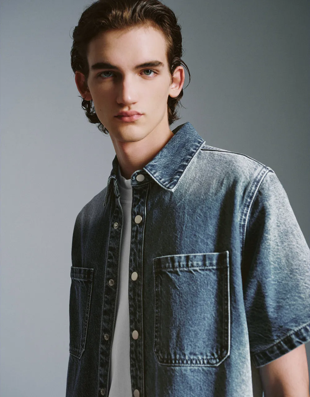 Press Button Straight Denim Shirt sold by Urban Revivo product image thumbnail 4