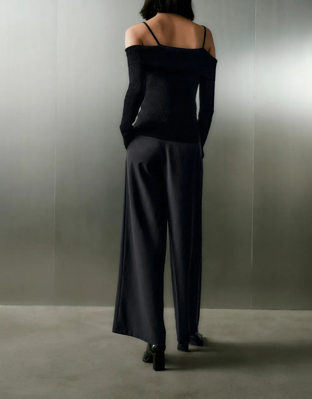 Straight Pants sold by Urban Revivo product image thumbnail 5