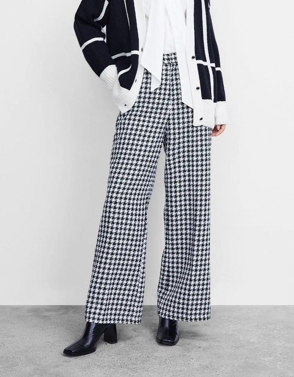 Houndstooth Pattern Wide Leg Pants sold by Urban Revivo product image thumbnail 4