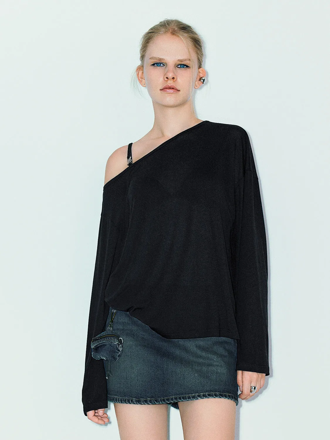 One Shoulder Loose T-Shirt sold by Urban Revivo