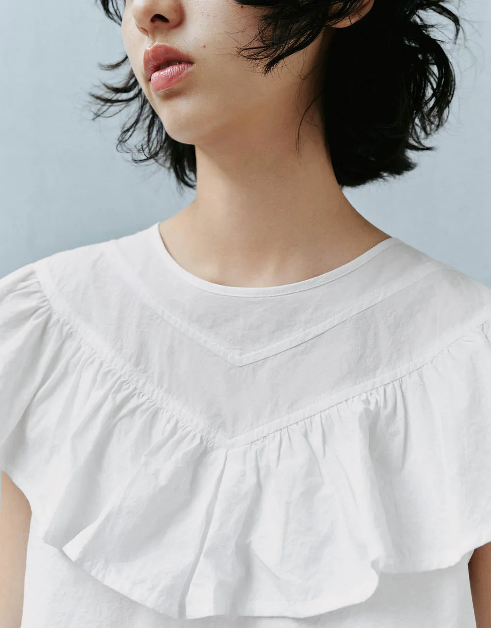 Ruffle Sleeveless Crew Neck Overhead Shirt sold by Urban Revivo product image thumbnail 4