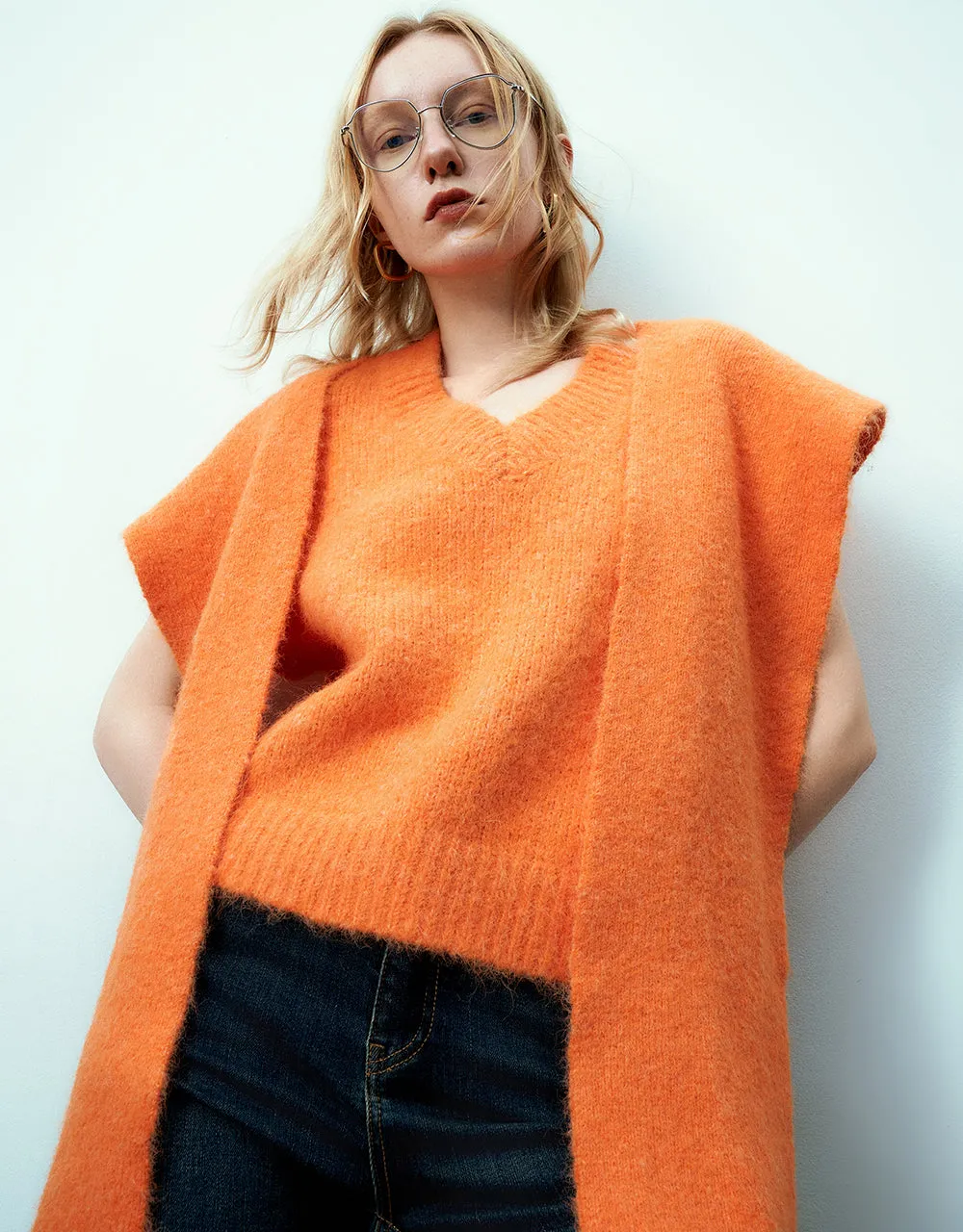 Loose Knitted Vest sold by Urban Revivo product image thumbnail 2