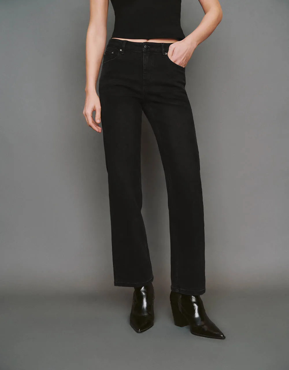 Straight Jeans sold by Urban Revivo product image thumbnail 2