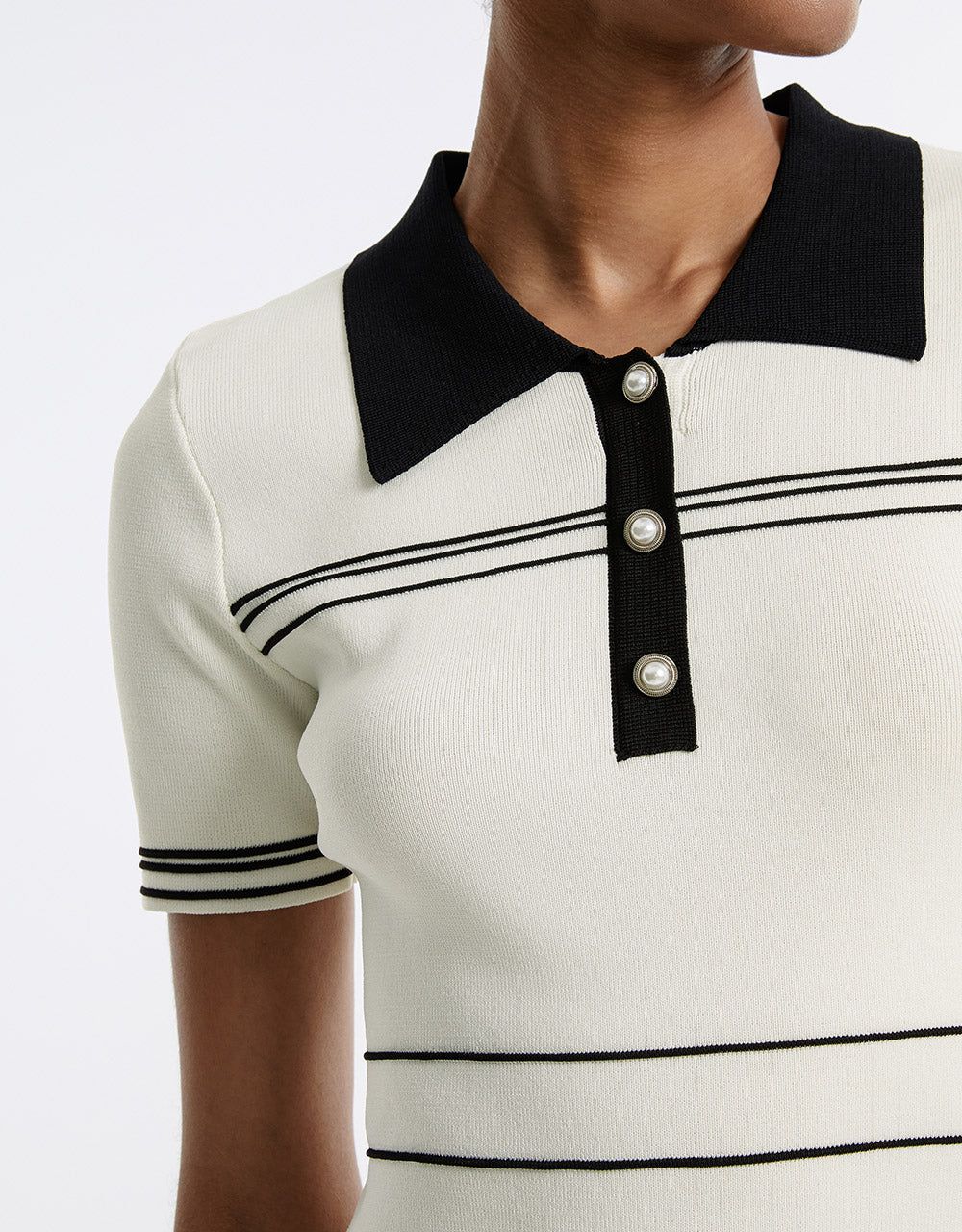 Contrast Color Knitted Polo Dress sold by Urban Revivo product image thumbnail 5
