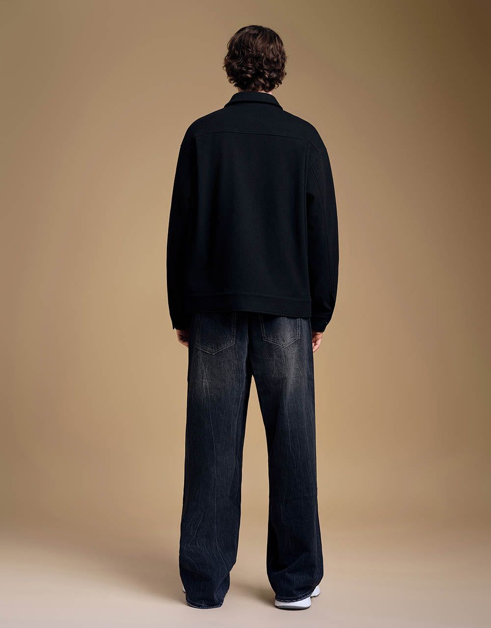 Press Button Straight Jacket sold by Urban Revivo product image thumbnail 4