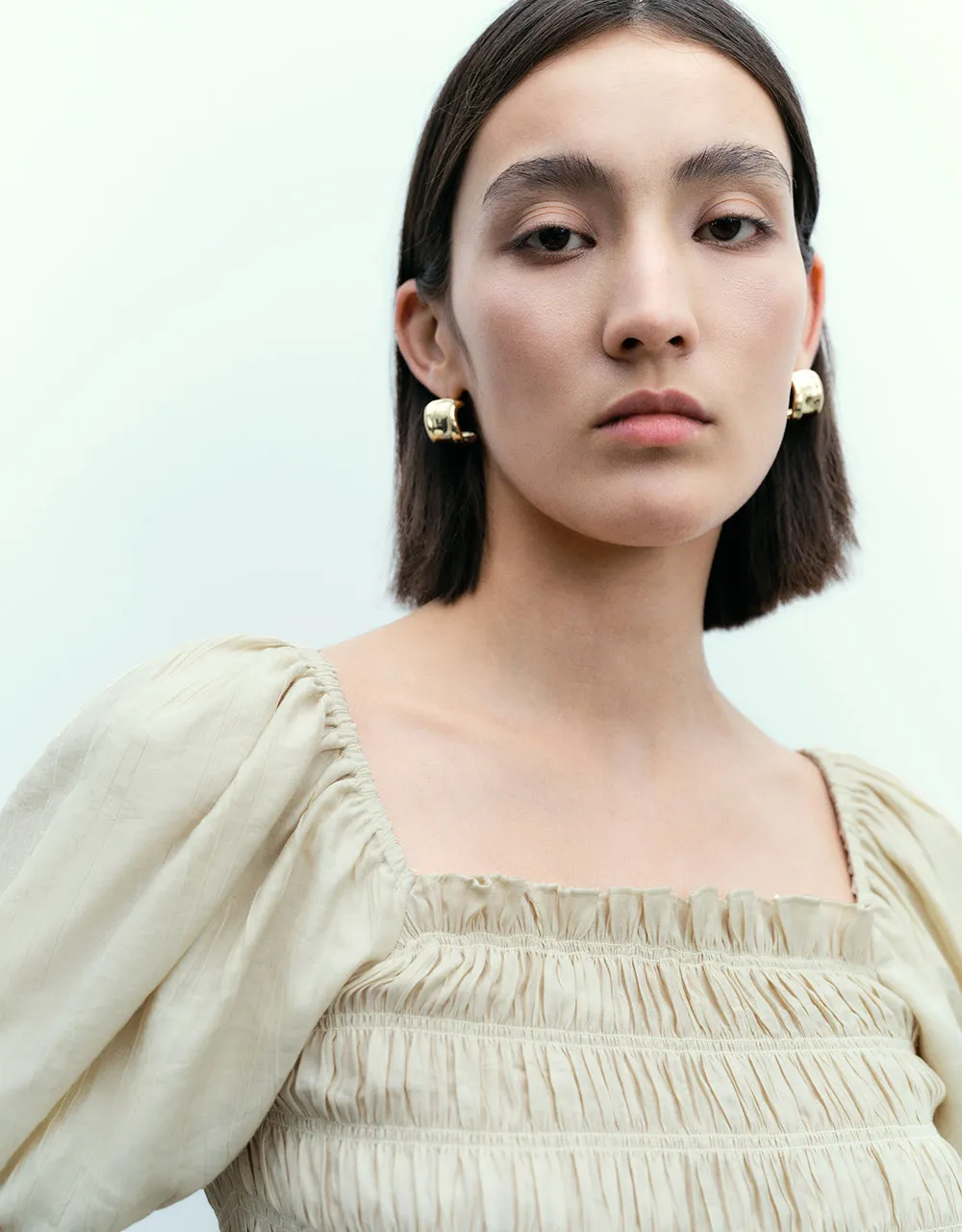 Puff Sleeve Square-Cut Collar Overhead Shirt sold by Urban Revivo product image thumbnail 3