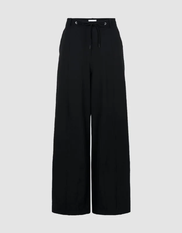 Wide-Leg Pants sold by Urban Revivo
