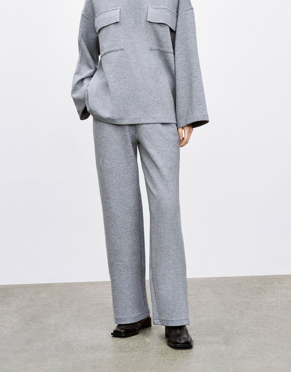 Elastic Waist Wide Leg Pants sold by Urban Revivo product image thumbnail 2