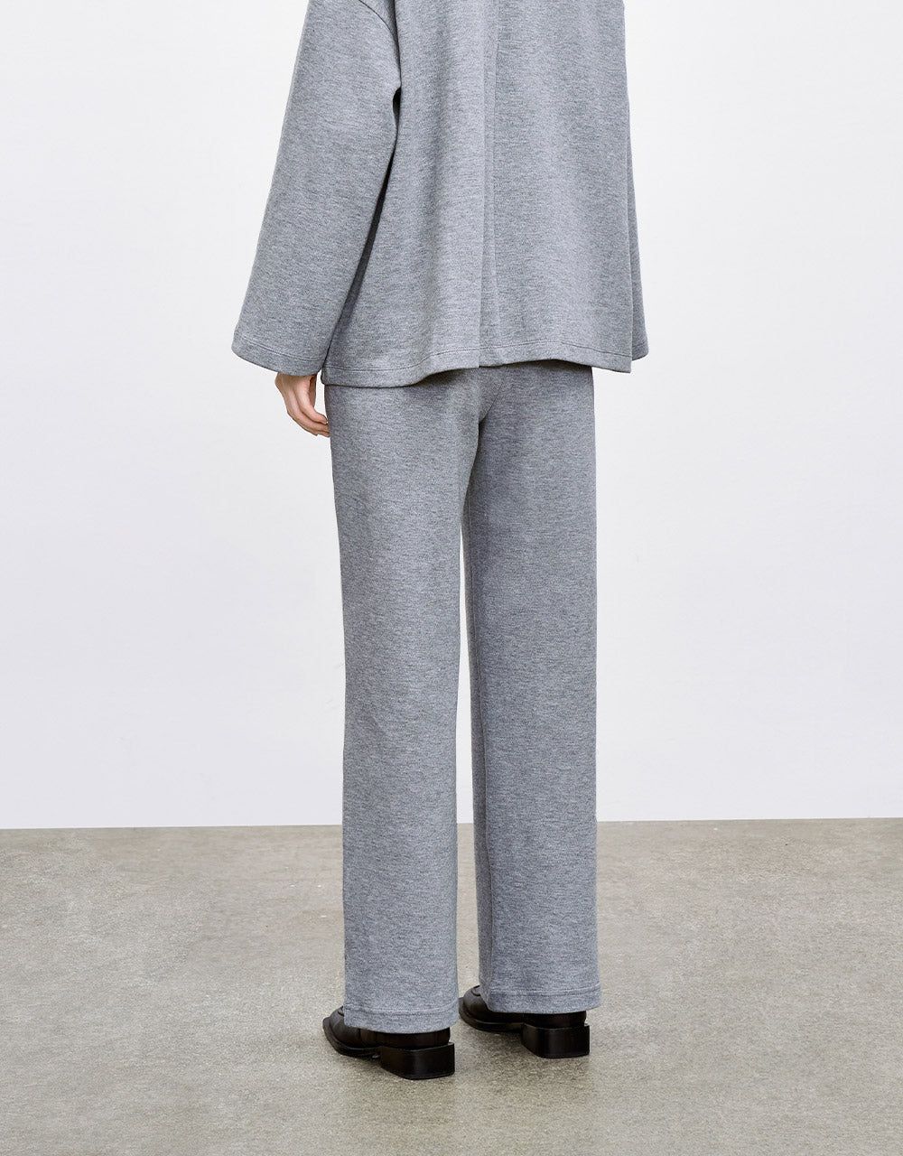 Elastic Waist Wide Leg Pants sold by Urban Revivo product image thumbnail 4