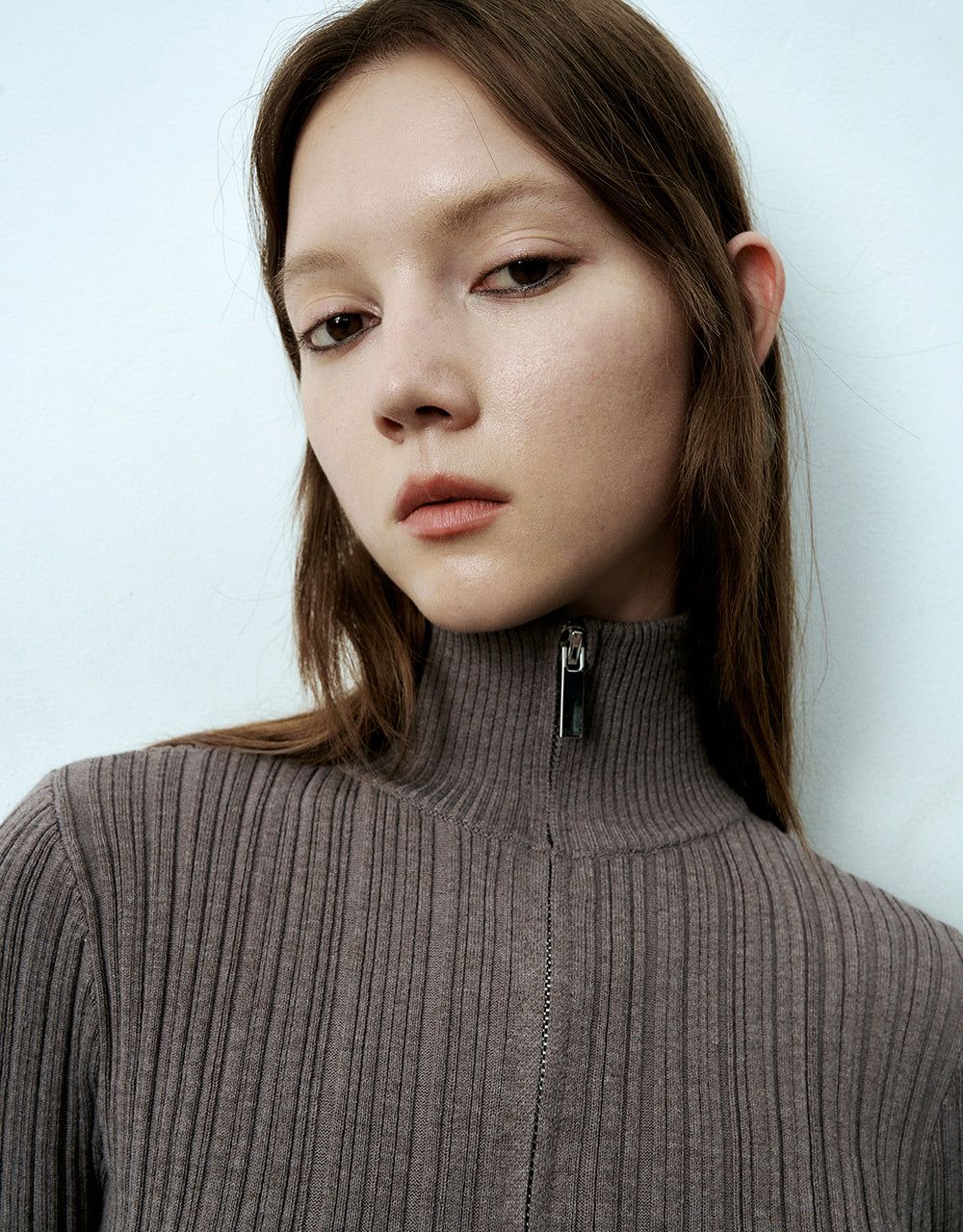 Zipper Front Stand Collar Knitted Cardigan sold by Urban Revivo product image thumbnail 5