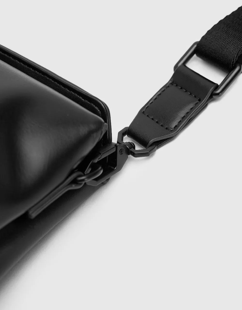 Vegan Leather Crossbody Bag sold by Urban Revivo product image thumbnail 4