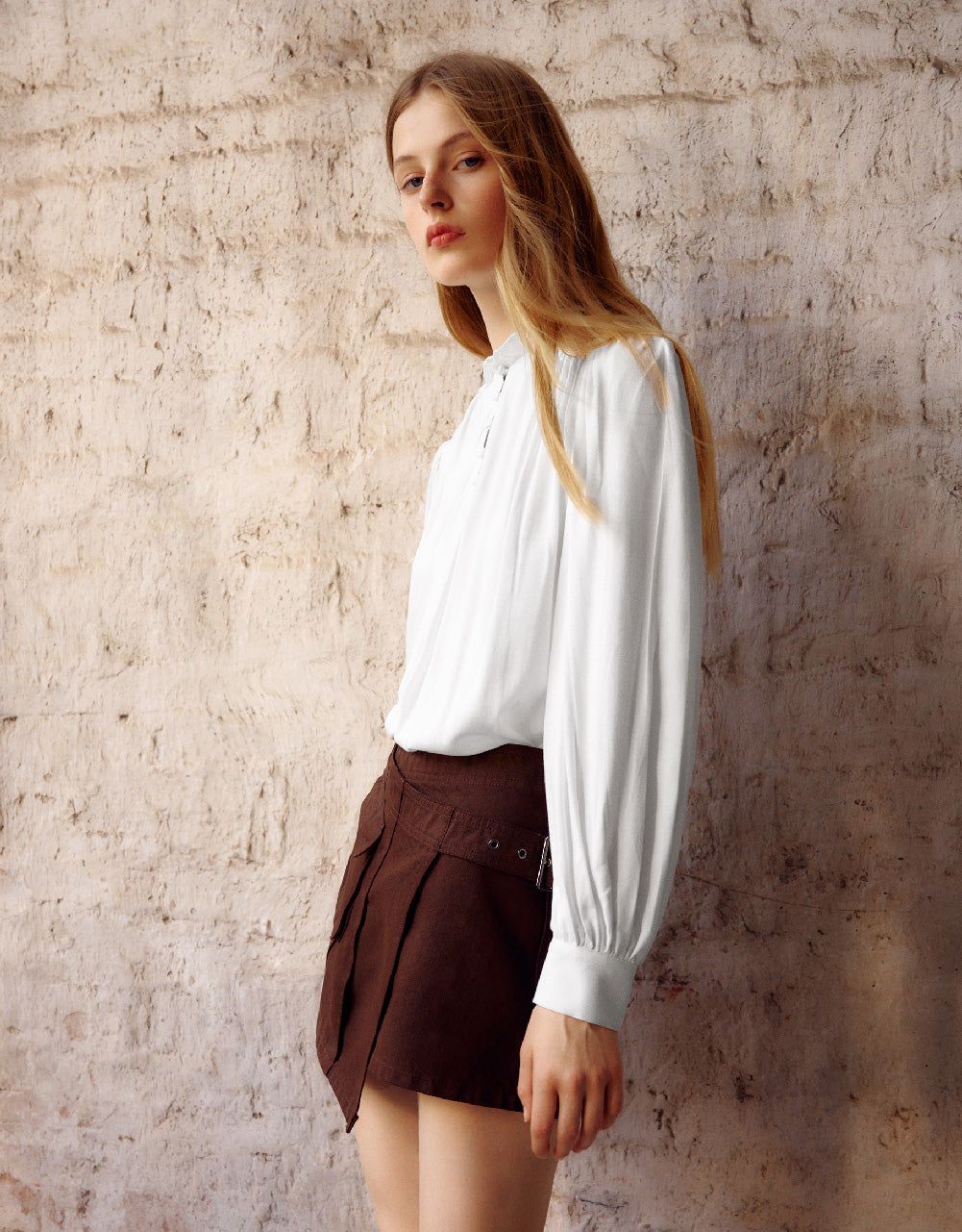 Standard Sleeve Crew Neck Overhead Shirt sold by Urban Revivo product image thumbnail 3