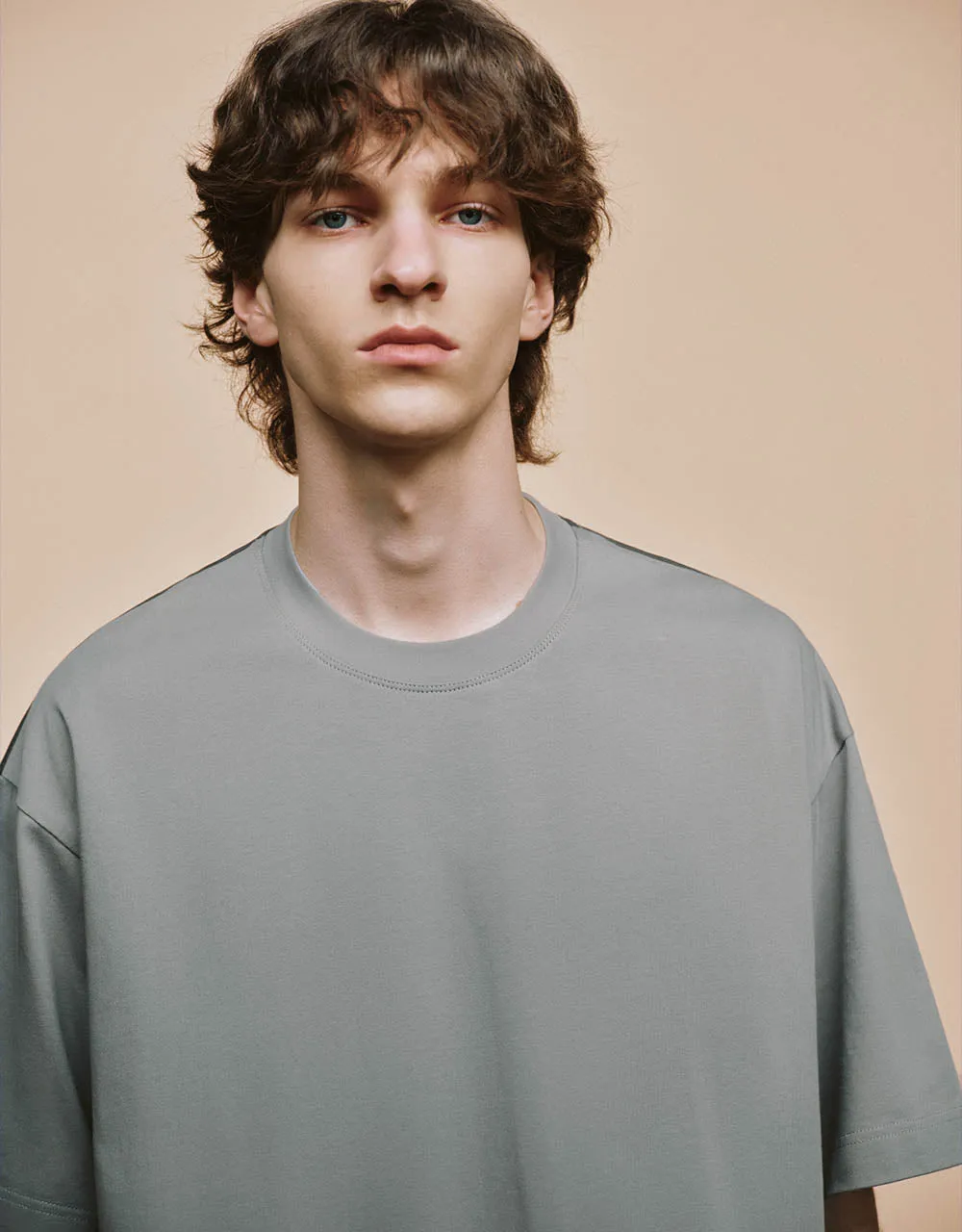 Crew Neck Straight T-Shirt sold by Urban Revivo product image thumbnail 4