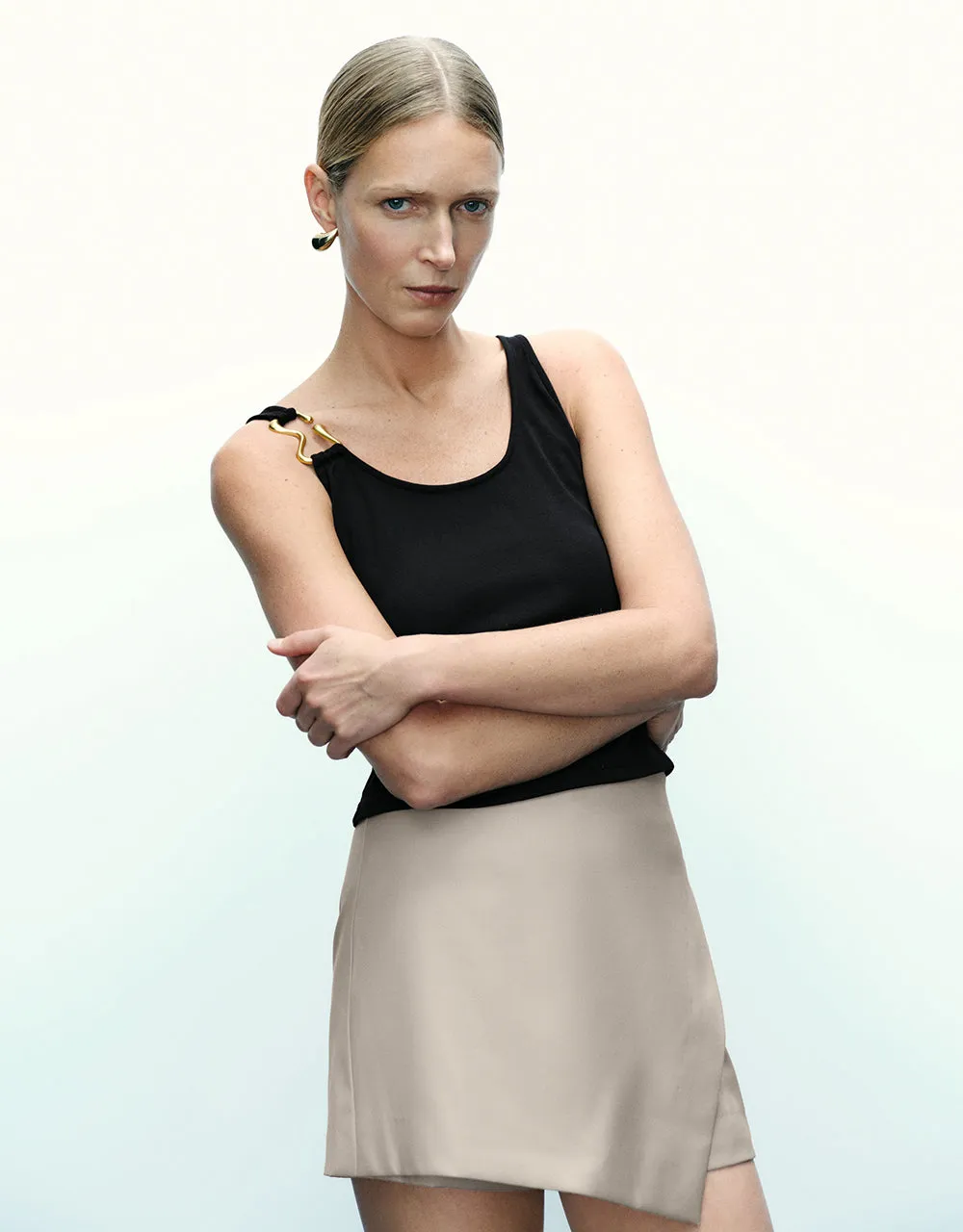 U Neck Knitted Tank Top sold by Urban Revivo product image thumbnail 3